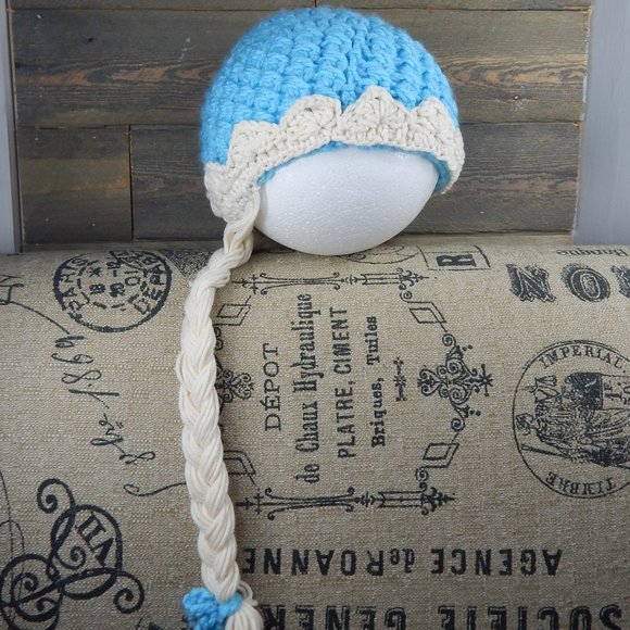 Cute Handmade Beanie Crochet Frozen Elsa Theme - Picture 4 of 5